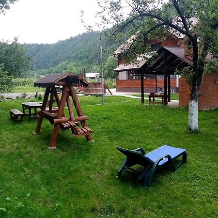 Livada Amely Hotel Gales Bagian luar foto
