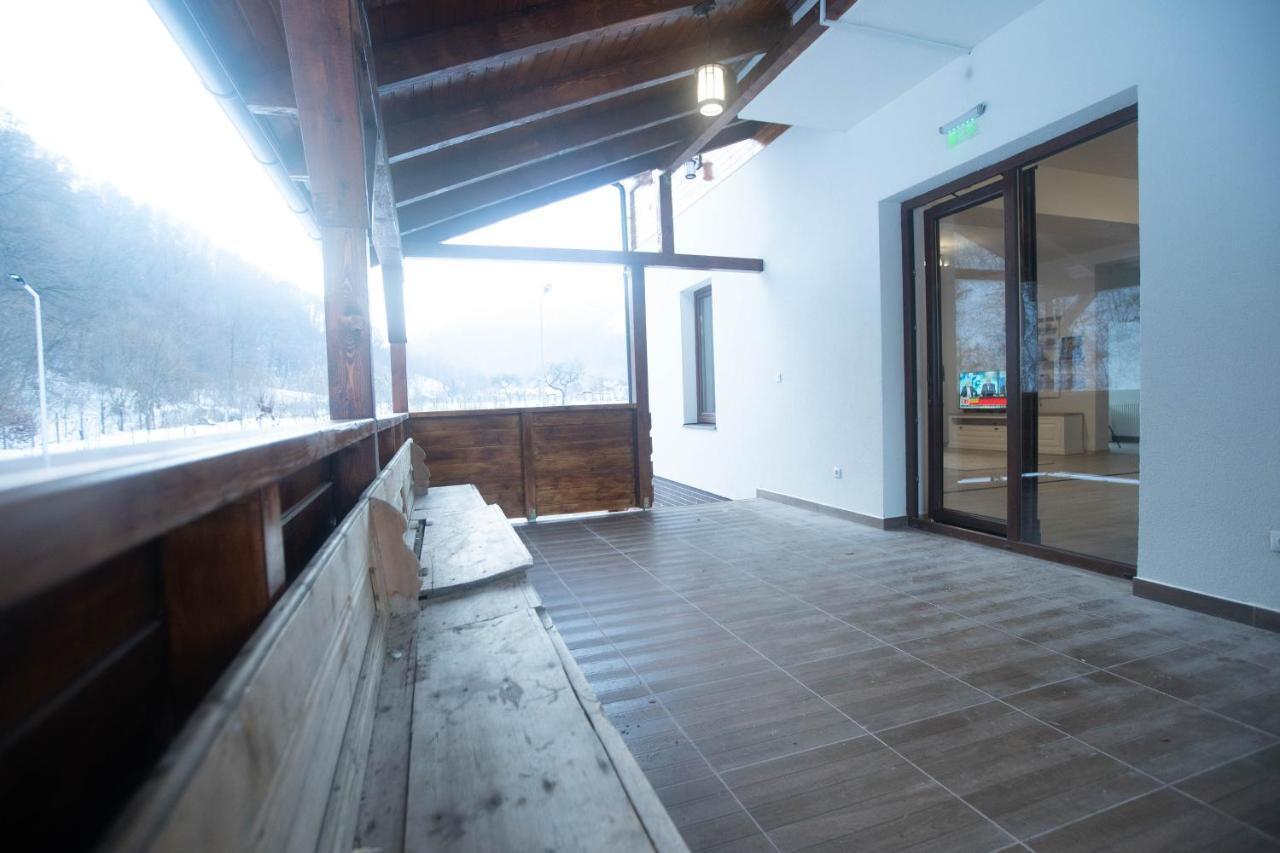 Livada Amely Hotel Gales Bagian luar foto