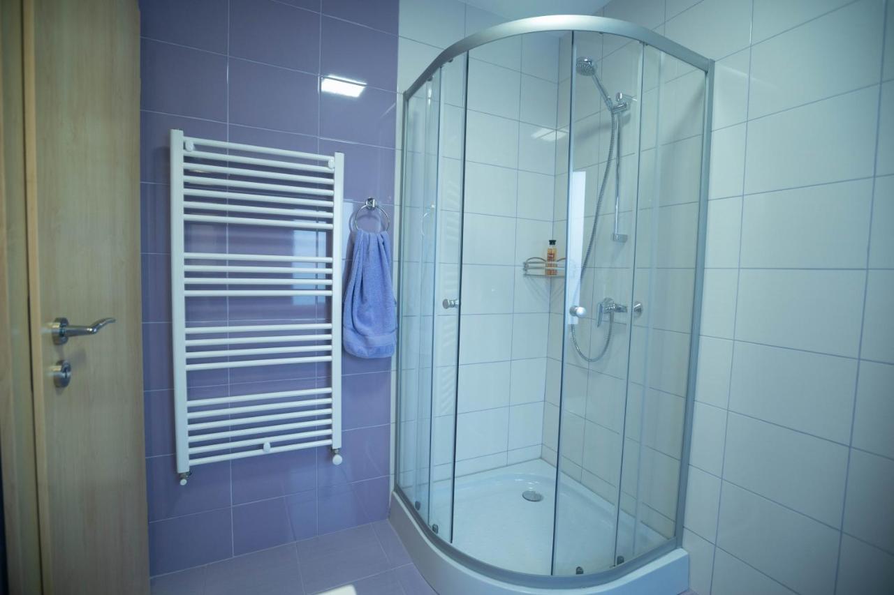 Livada Amely Hotel Gales Bagian luar foto