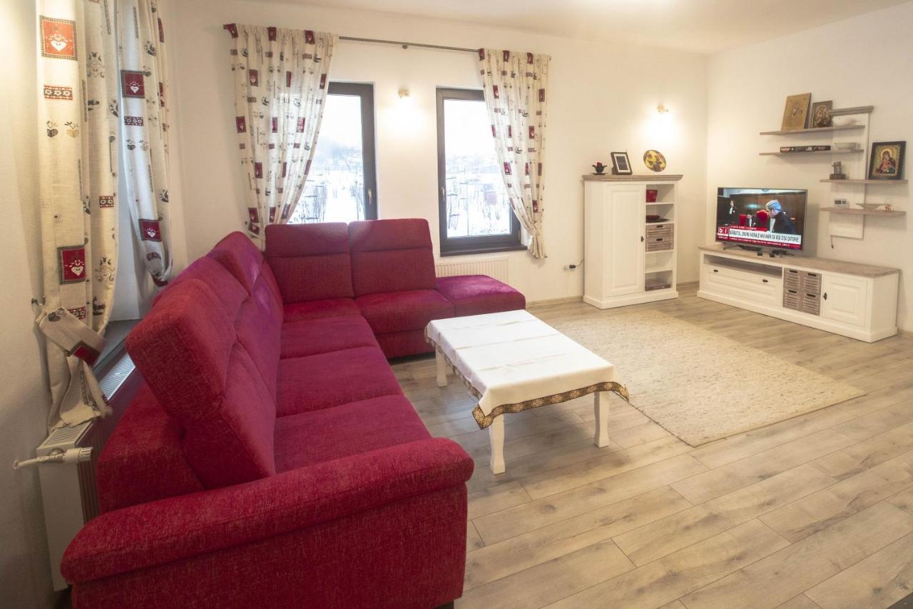 Livada Amely Hotel Gales Bagian luar foto