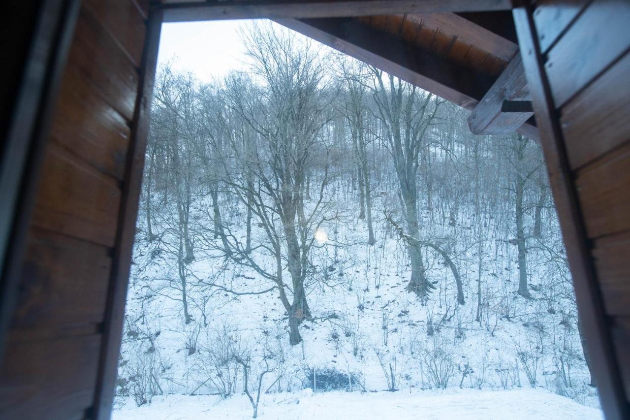 Livada Amely Hotel Gales Bagian luar foto