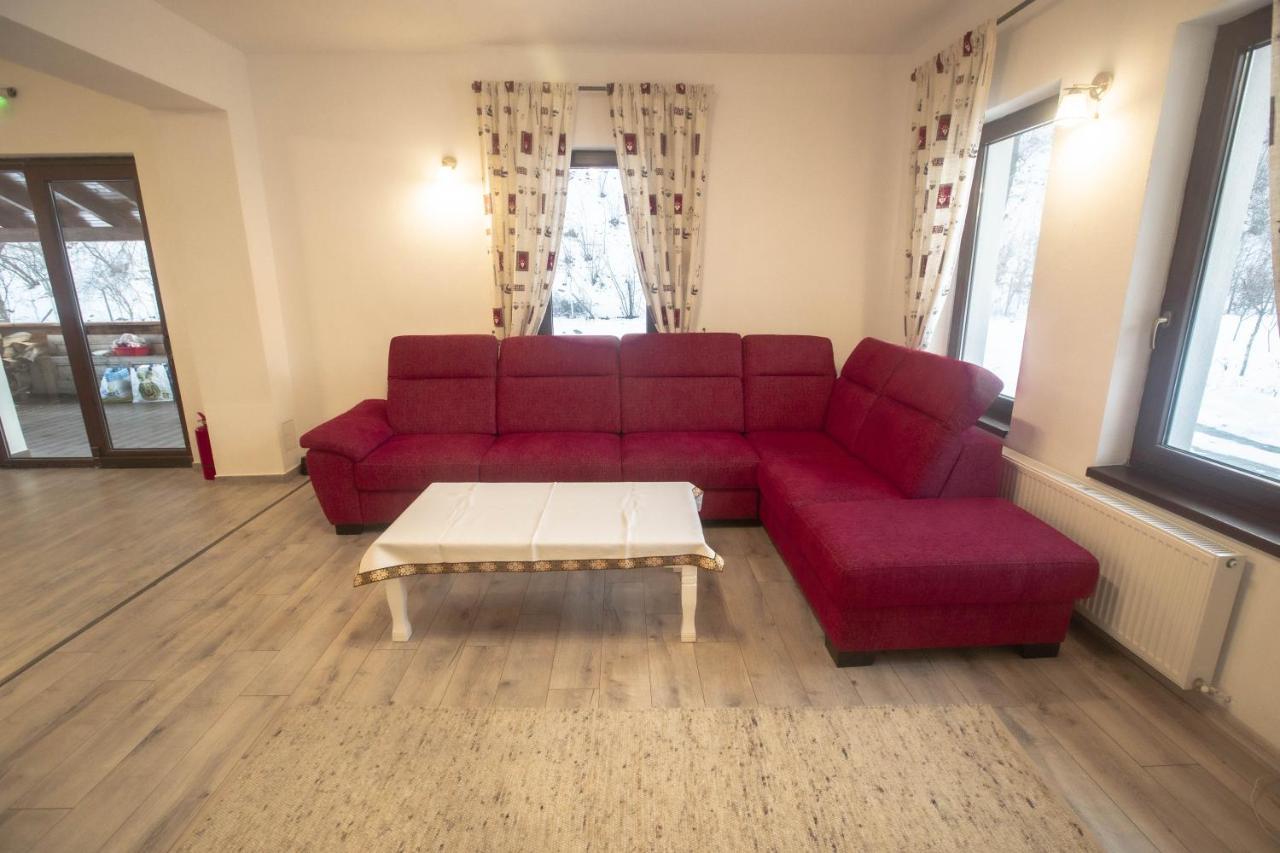 Livada Amely Hotel Gales Bagian luar foto