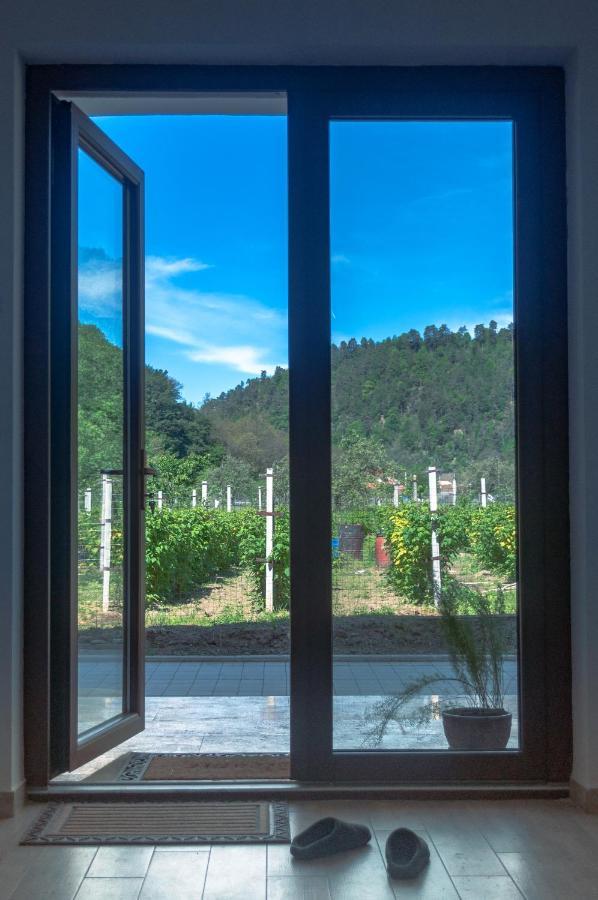 Livada Amely Hotel Gales Bagian luar foto