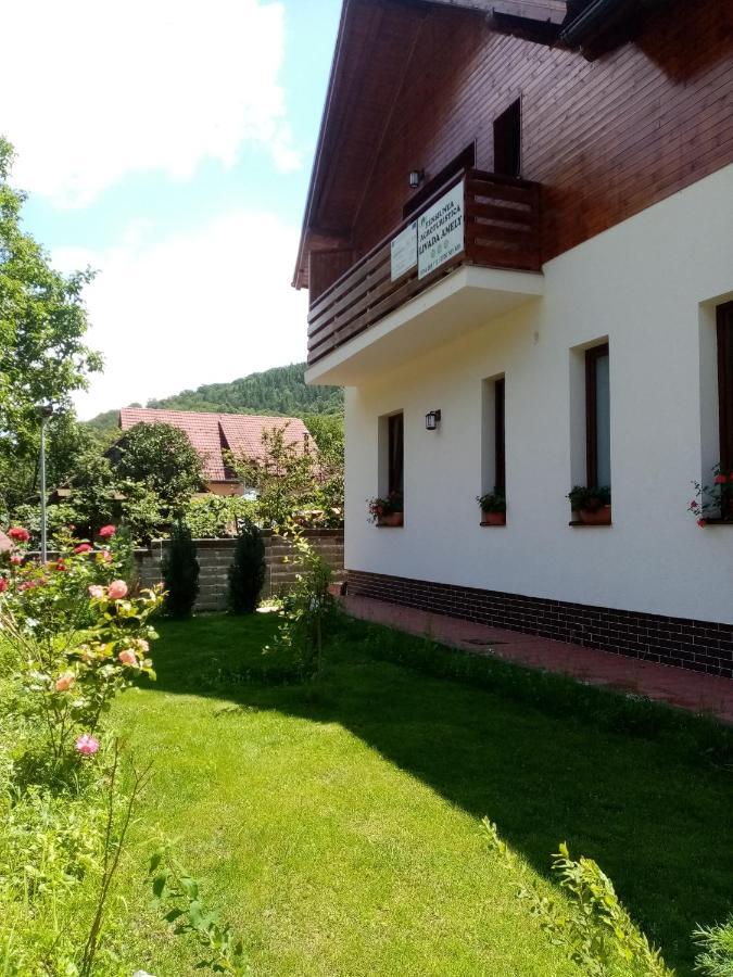 Livada Amely Hotel Gales Bagian luar foto