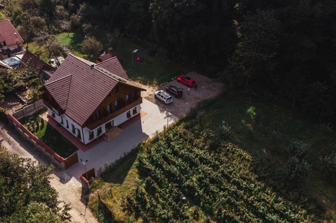 Livada Amely Hotel Gales Bagian luar foto